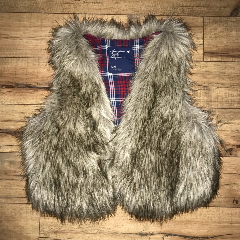 American Eagle Faux fur vest